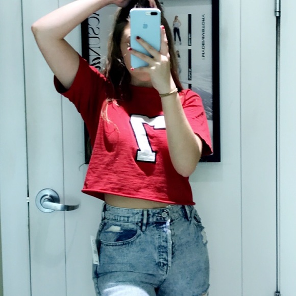 Meet your Posher, Lara - Picture 1 of 1